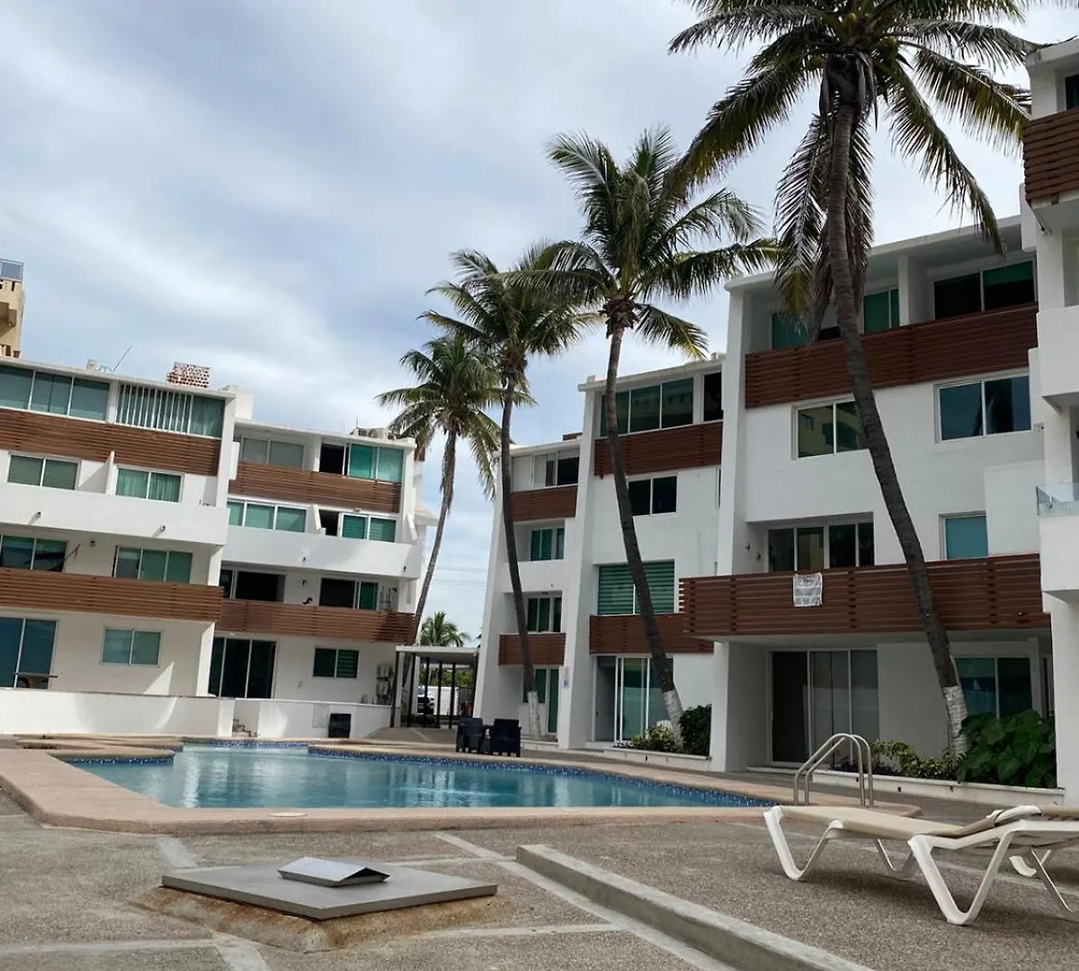 マサトラン2 Bdrm - Sleeps 8 -Ocean Front -Ocean Viewアパートメント 0*, マサトラン